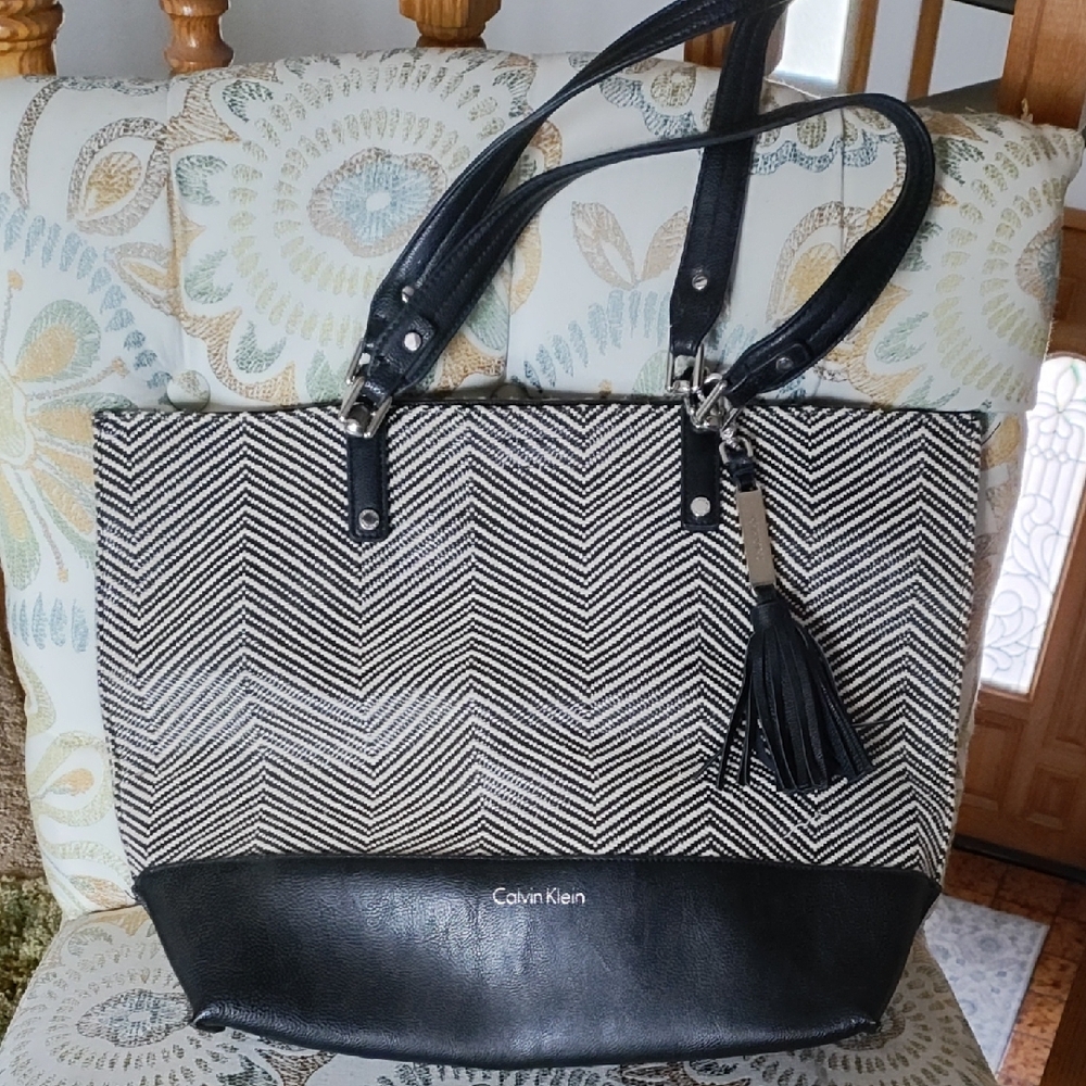 Calvin Klein Black and White Women's Bag
